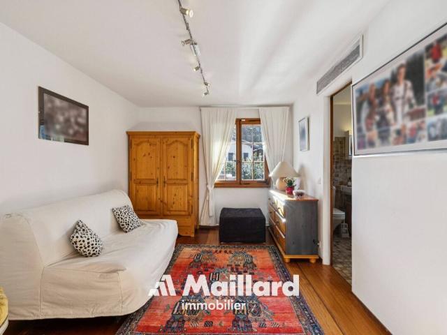 Single family house with 8 rooms on sale in Arzier Le Muids 450 m² | dreamo. Ch