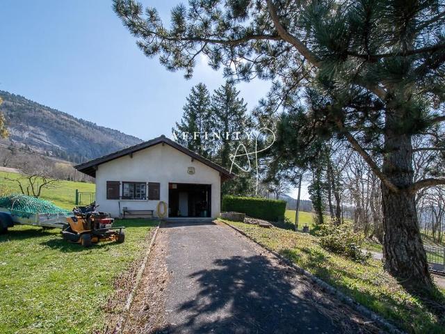 Single family house with 8 rooms on sale in Beaumont 273 m² | dreamo. Ch