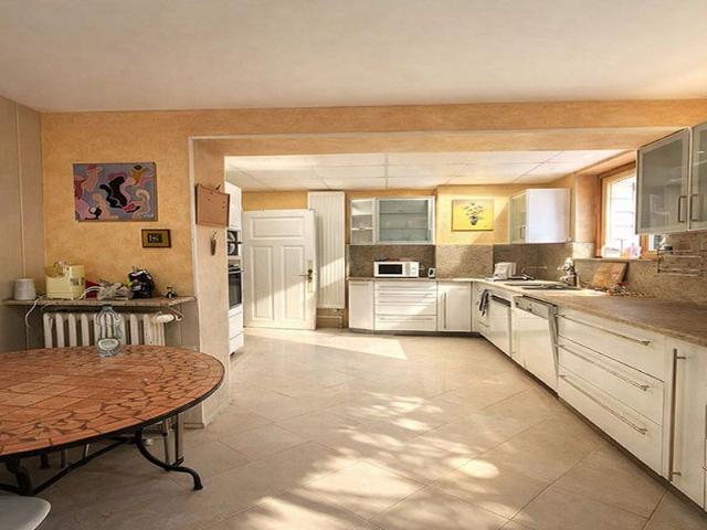 Single family house with 8 rooms on sale in Brunstatt Didenheim 235 m² | dreamo. Ch