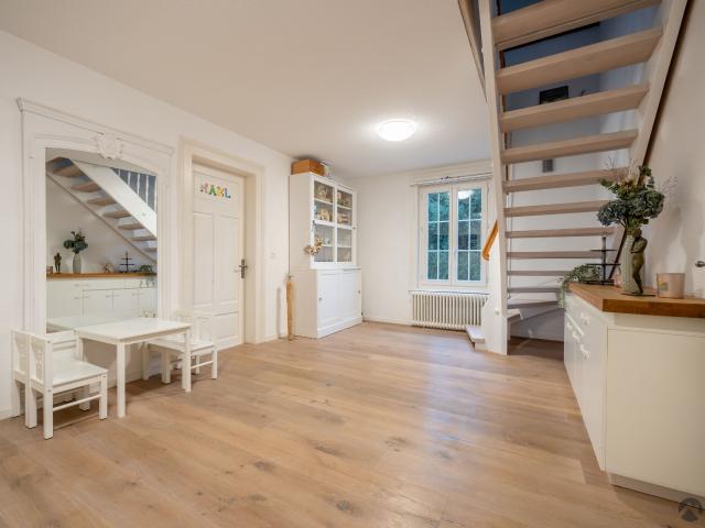 Single family house with 8 rooms on sale in Dorfstrasse 65 215 m² | dreamo. Ch