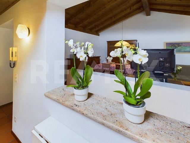 Single family house with 8 rooms on sale in Lugano 180 m² | dreamo. Ch