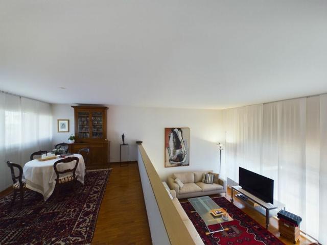 Single family house with 8 rooms on sale in Stabio 270 m² | dreamo. Ch