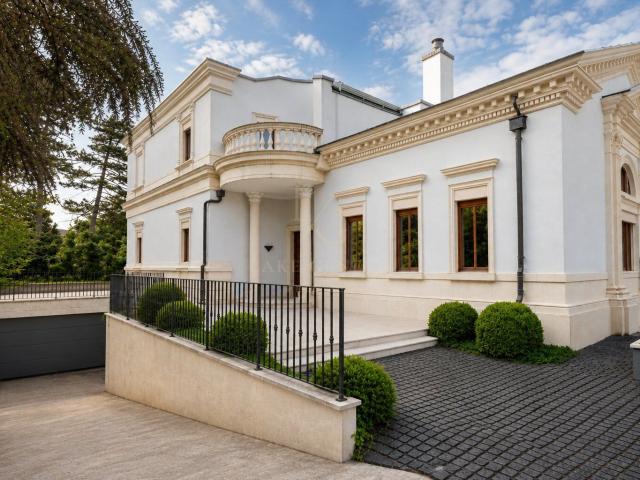 Single family house with 8 rooms on sale in Vandoeuvres 757 m² | dreamo. Ch