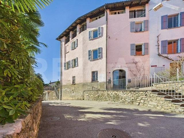 Single family house with 8 rooms on sale in Vernate 200 m² | dreamo. Ch