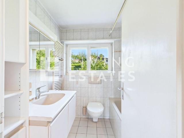 Single family house with 8 rooms on sale in Widen 173 m² | dreamo. Ch