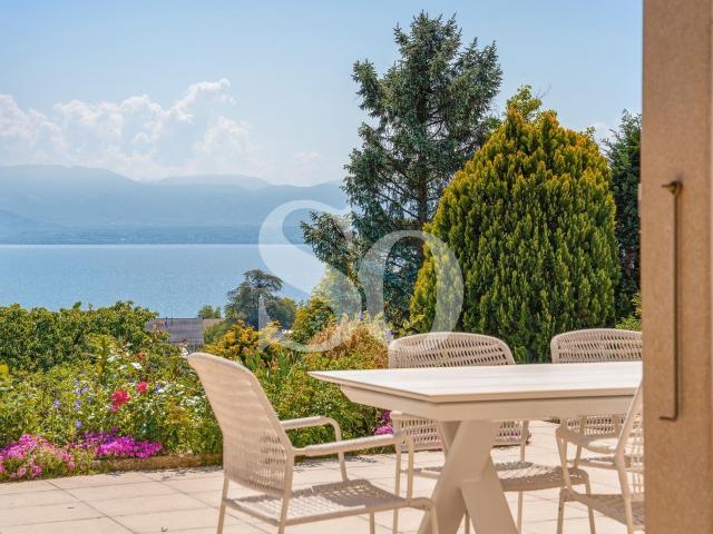Single family house with 9.5 rooms on sale in Dully 500 m² | dreamo. Ch