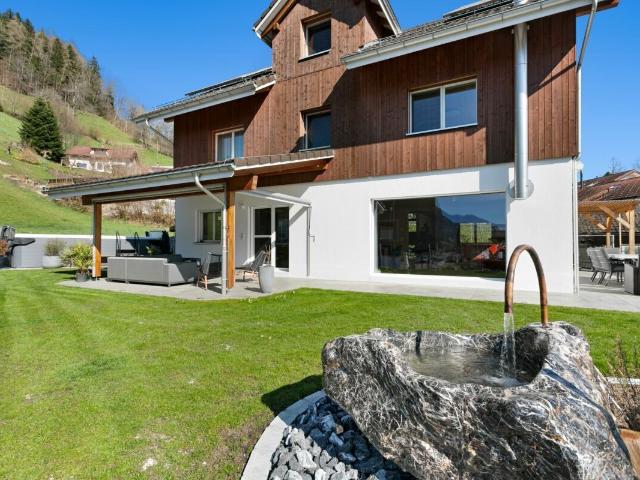Single family house with 9.5 rooms on sale in Herisau 450 m² | dreamo. Ch