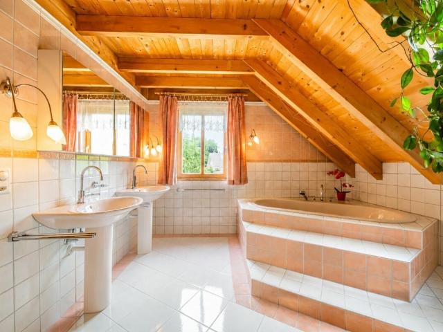 Single family house with 9.5 rooms on sale in Wald AR 267 m² | dreamo. Ch