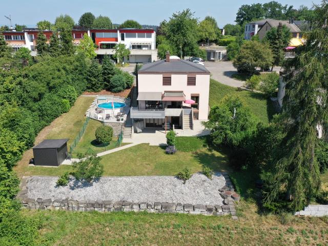 Single family house with 9 rooms on sale in Corminboeuf 250 m² | dreamo. Ch