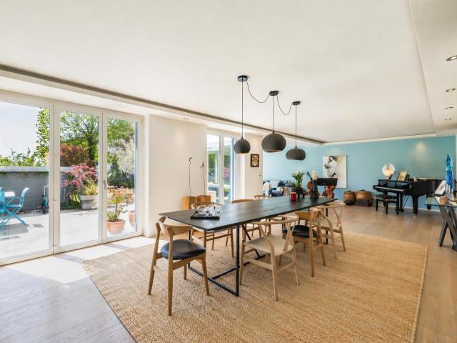 Single family house with 9 rooms on sale in Lausanne 304 m² | dreamo. Ch