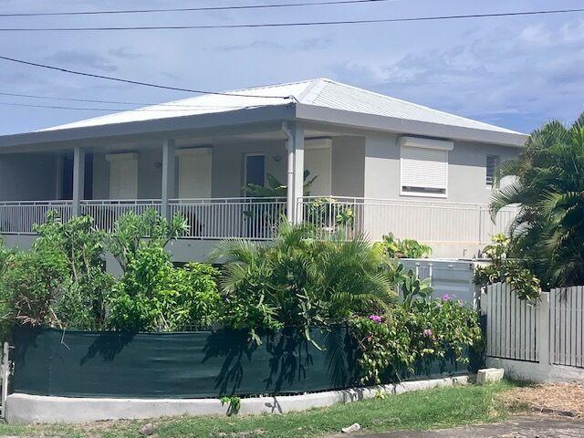 Single family house with 9 rooms on sale in Le Diamant, La Martinique 188 m² | dreamo. Ch