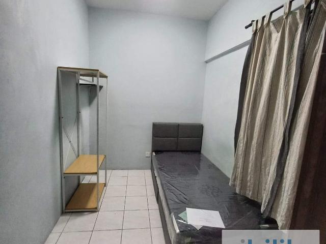 Single Female Room