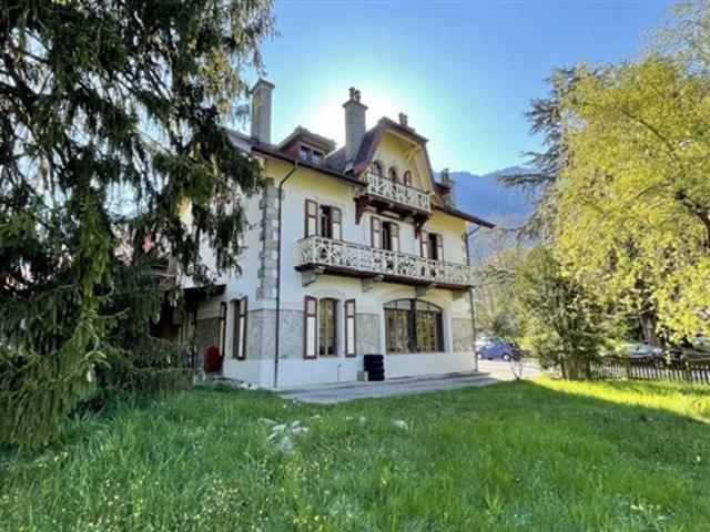 Schönes Mehrfamilienhaus mit 3 Wohneinheiten im Eigentumsmodell