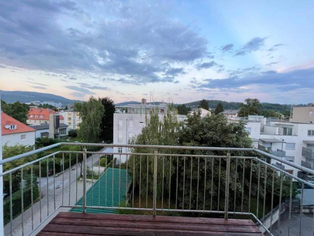 Single oder Pärchenwohnung mit großem südseitigem Balkon und Tiefgaragenplatz
