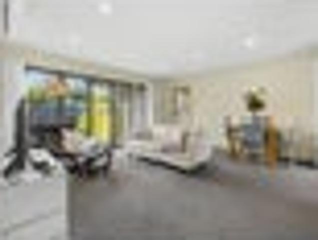 Declared reserve below $660,000