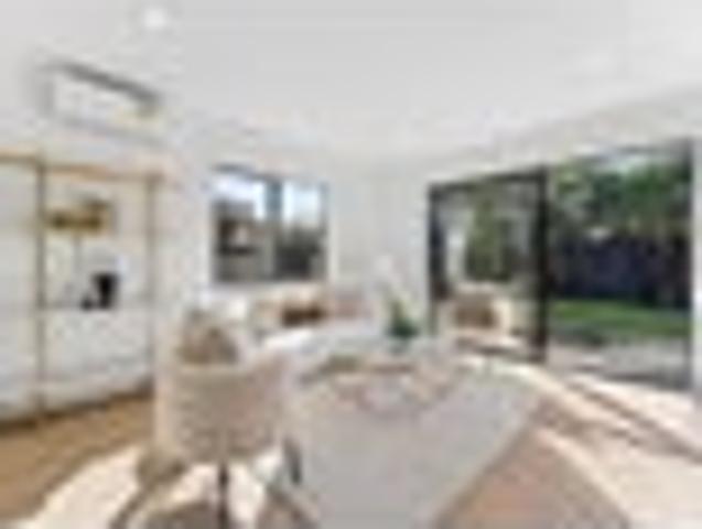 Single Level Brick & Tile Home in a Prime Location