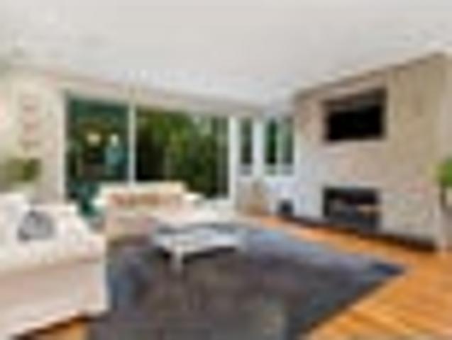 Single Level Family Living + Legal Income
