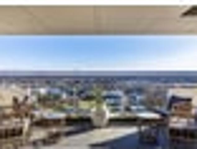 Single level living endless views