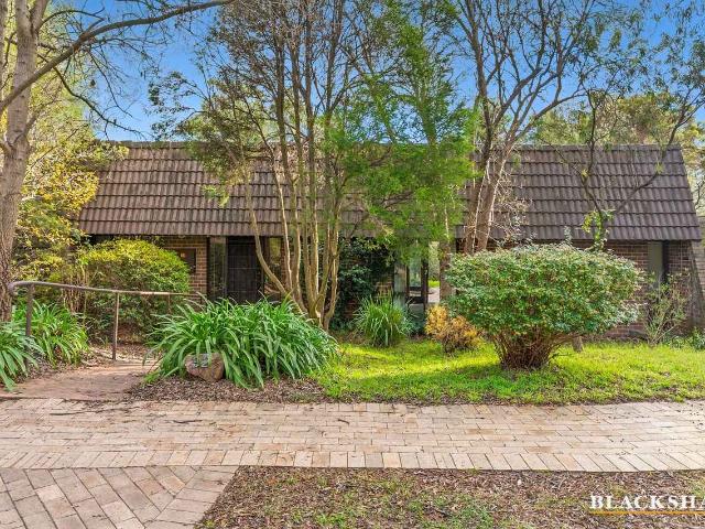 Single Level Townhouse with Golf Course Frontage