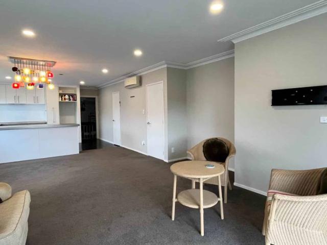 Single level unit with 2 bedrooms plus study i.