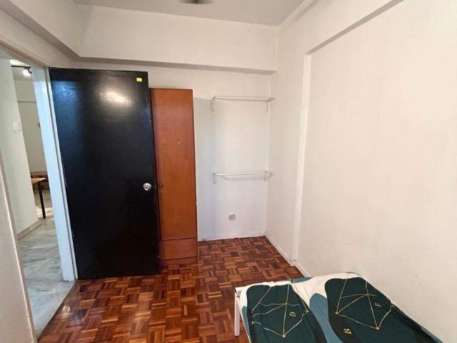 Single Muslim Male room