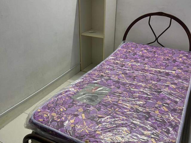Single small Room Avenue Crest, Shah Alam,Batu 3, Sek 22. Near Glenmarie.24 HOUR SECURITY !Near Msu,Aeon,Lotus,Giant