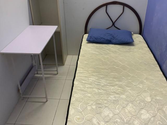 Single small Room Avenue Crest, Shah Alam,Batu 3, Sek 22. Near Glenmarie.24 HOUR SECURITY !Nearby have Giant, Tesco