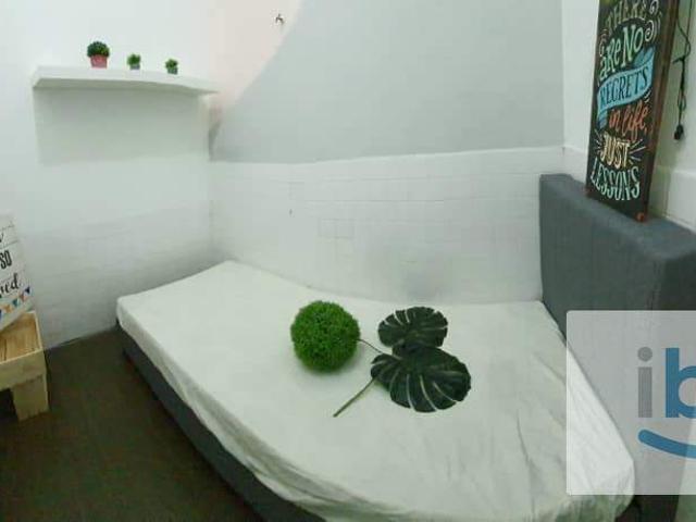 Single Small Room for Rent at Taman Sri Serdang Female Unit