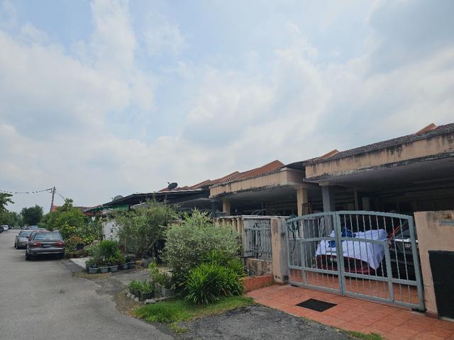 Single sty house Taman pelangi semenyih selangor