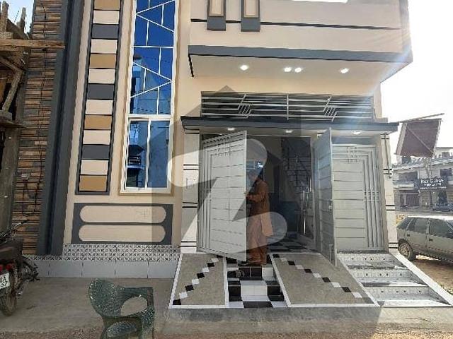 Single storey+1 room brand new vip location all utilities available