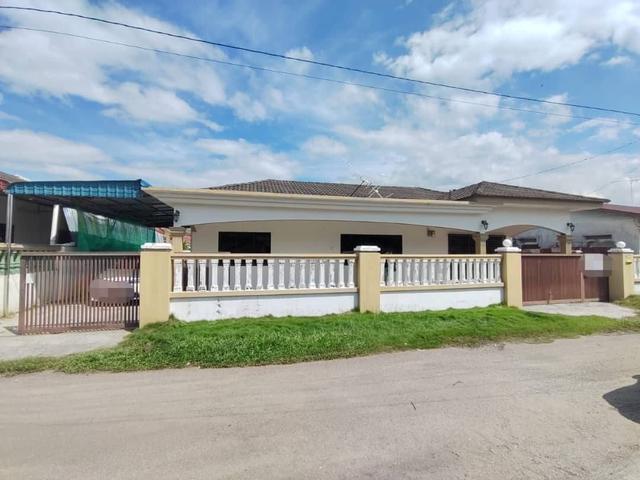 Single Storey Bungalow at Lawan Kuda For Sale