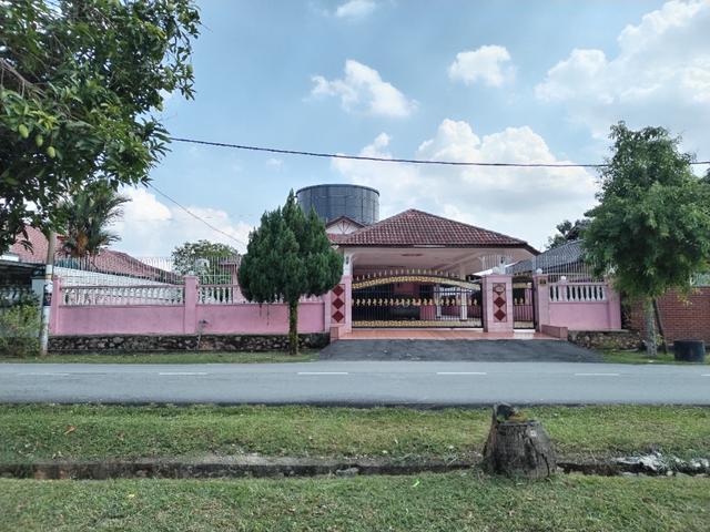 Single storey bungalow Bandar Rinching Semenyih Selangor for sale