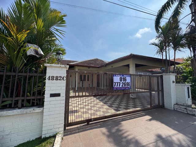 Single Storey Bungalow House For Sale