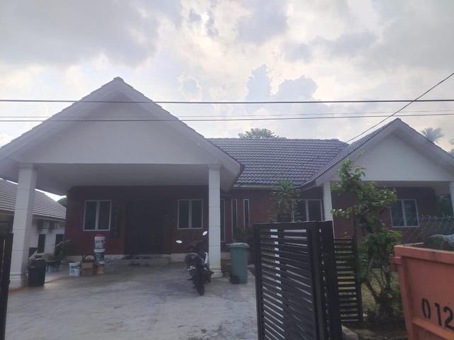 Single Storey Bungalow In Sg Buloh For Rent