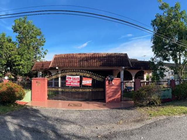 Single storey Bungalow 5580sqt