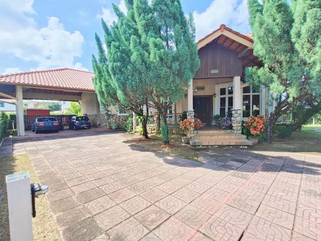 Single storey BungalowClassic English Concept Peringgit Melaka