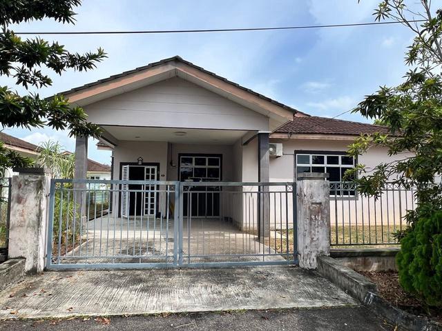 Single storey BungalowBandar seri impian