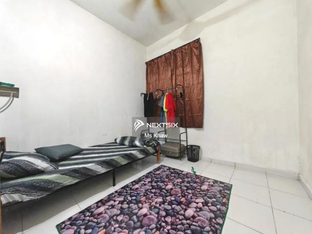 Single Storey Bandar Putera Klang Size 20x65 4 bedroom 2 bathroom Leasehold Price RM395,000