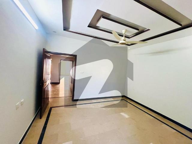 Single storey beautiful house for sale tele garden t& echs