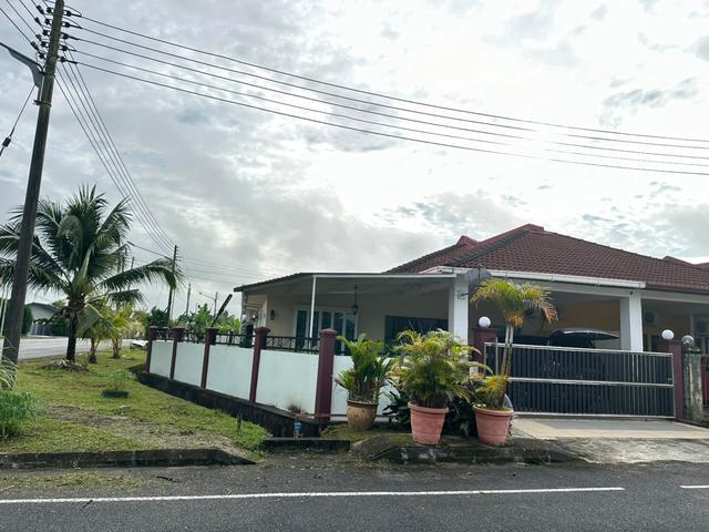 Single Storey Corner Terrace House at Samarindah Samarahan