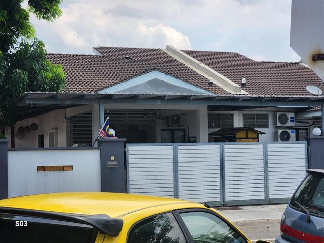single storey corner big house