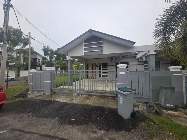 Single Storey Corner Lot