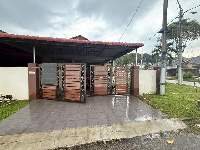 Single Storey Corner Lot Jalan Merbau Bandar Putra Kulai for SALE