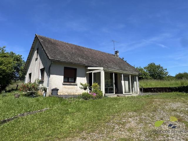 Single Storey country home with beautiful views, outbuilding. 102m² Chamberet