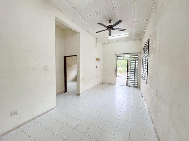 Single Storey End Lot Cahaya Kota Puteri Megah Ria Rinting Seri Alam