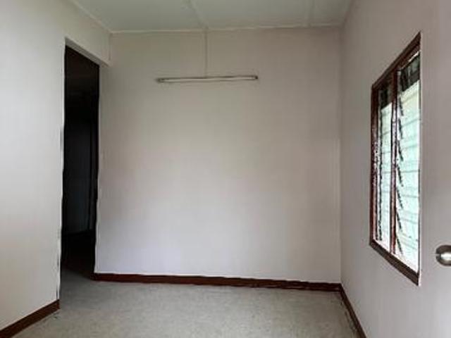 Single storey endlot terrace at Taman Sri Muda Sek 25 for SALE