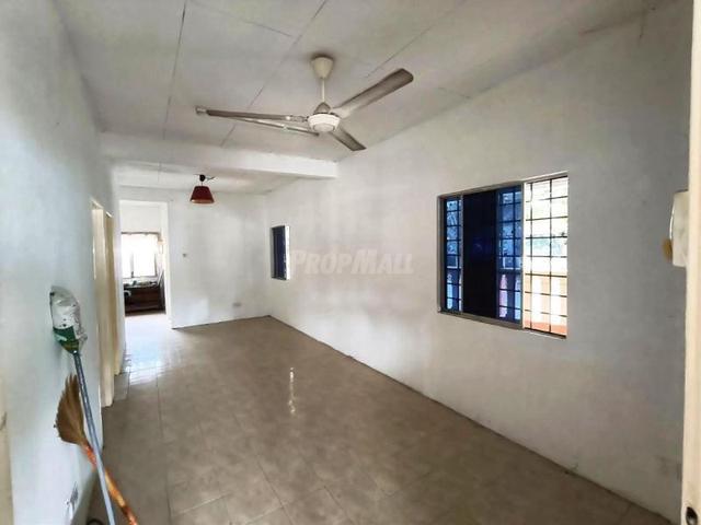 Single storey endlot unit Taman Semenyih Impian