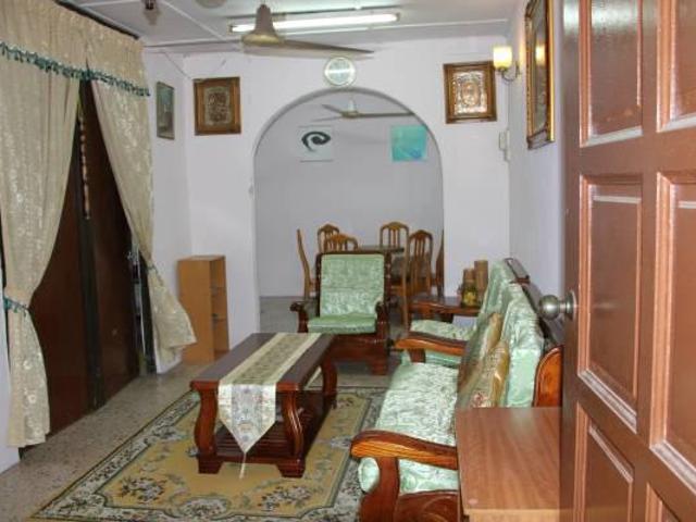 Single storey fully furnushed near sunshine