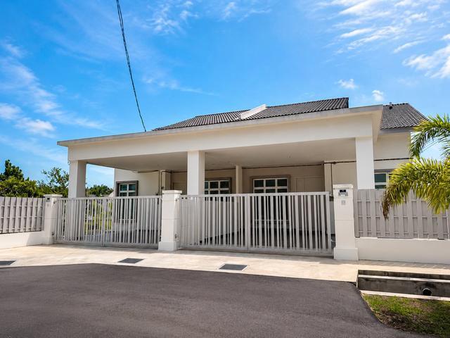 Single Storey Freehold in Ayer Molek Near Duyong Bukit Lintang Katil