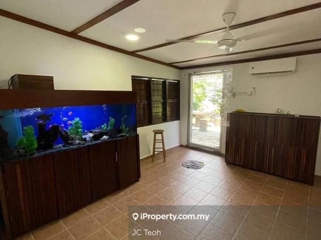 Single Storey Garden Home with Fish Pond, Petaling Jaya